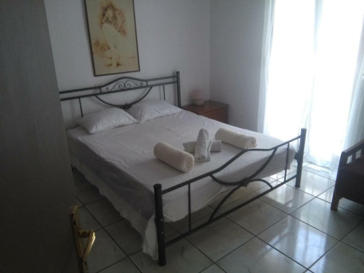 La.Ki House Lägenhet Kavala Exteriör bild
